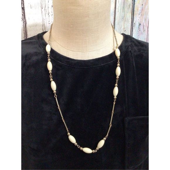 Vintage Sarah Coventry Necklace 27” Gold Cream Beaded Necklace 🍁🍂 - Picture 8 of 11